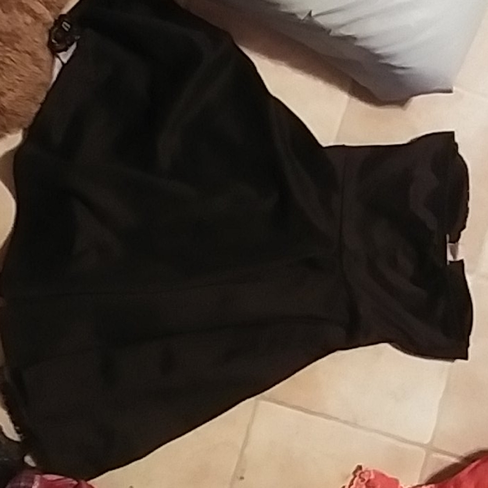 Dress - Picture 3 of 3